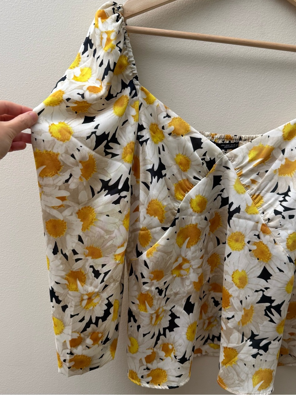 Zara White and Yellow Floral Puff-Sleeve Blouse - Picture 2 of 6
